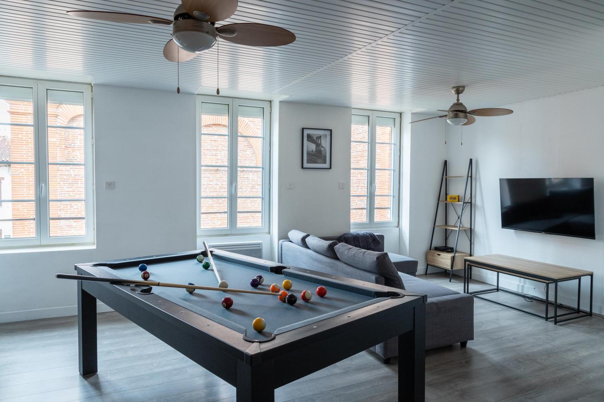 Grand Duplex Avec Billard Apartment Villeneuve-Tolosane ภายนอก รูปภาพ