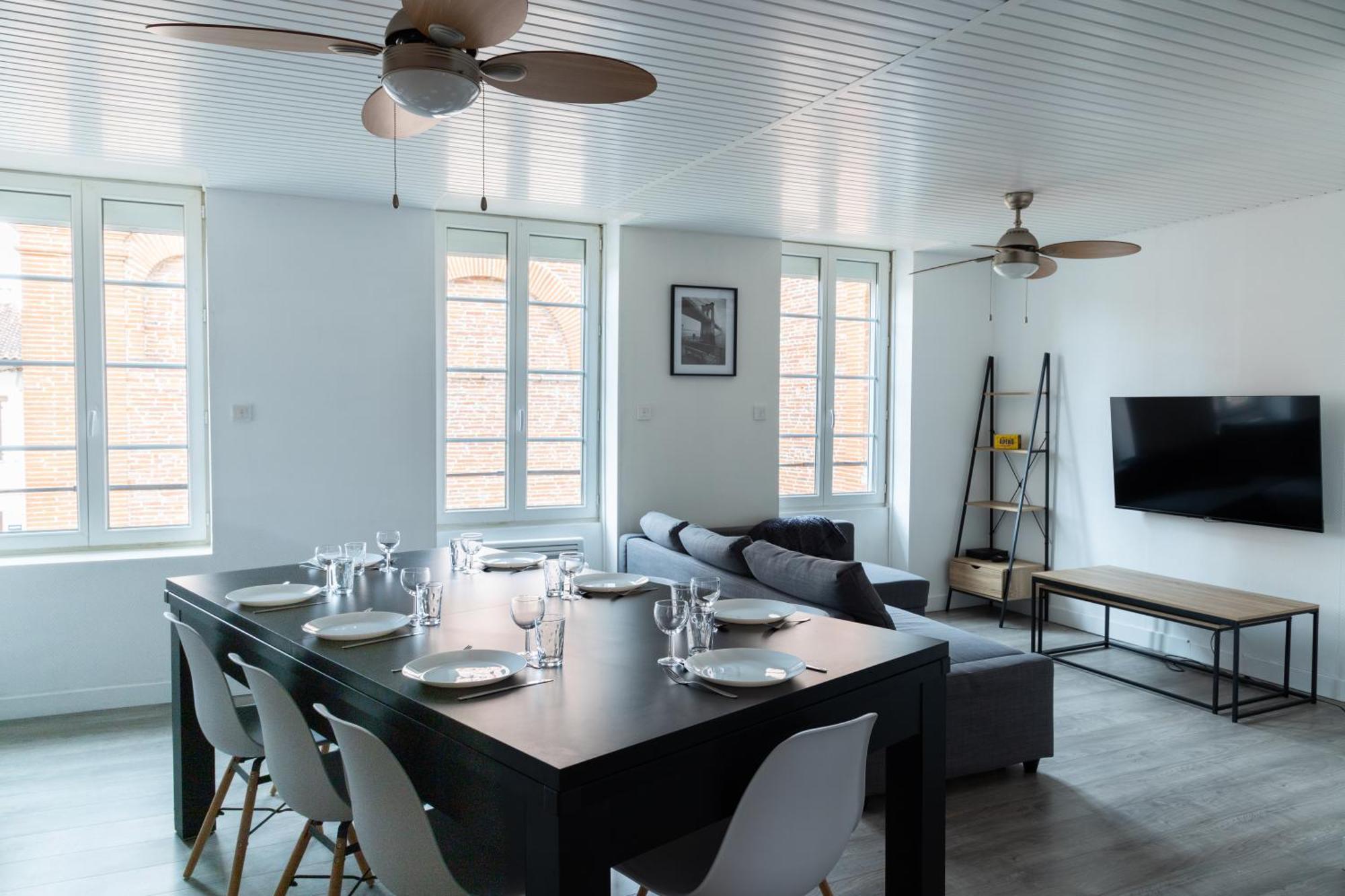 Grand Duplex Avec Billard Apartment Villeneuve-Tolosane ภายนอก รูปภาพ