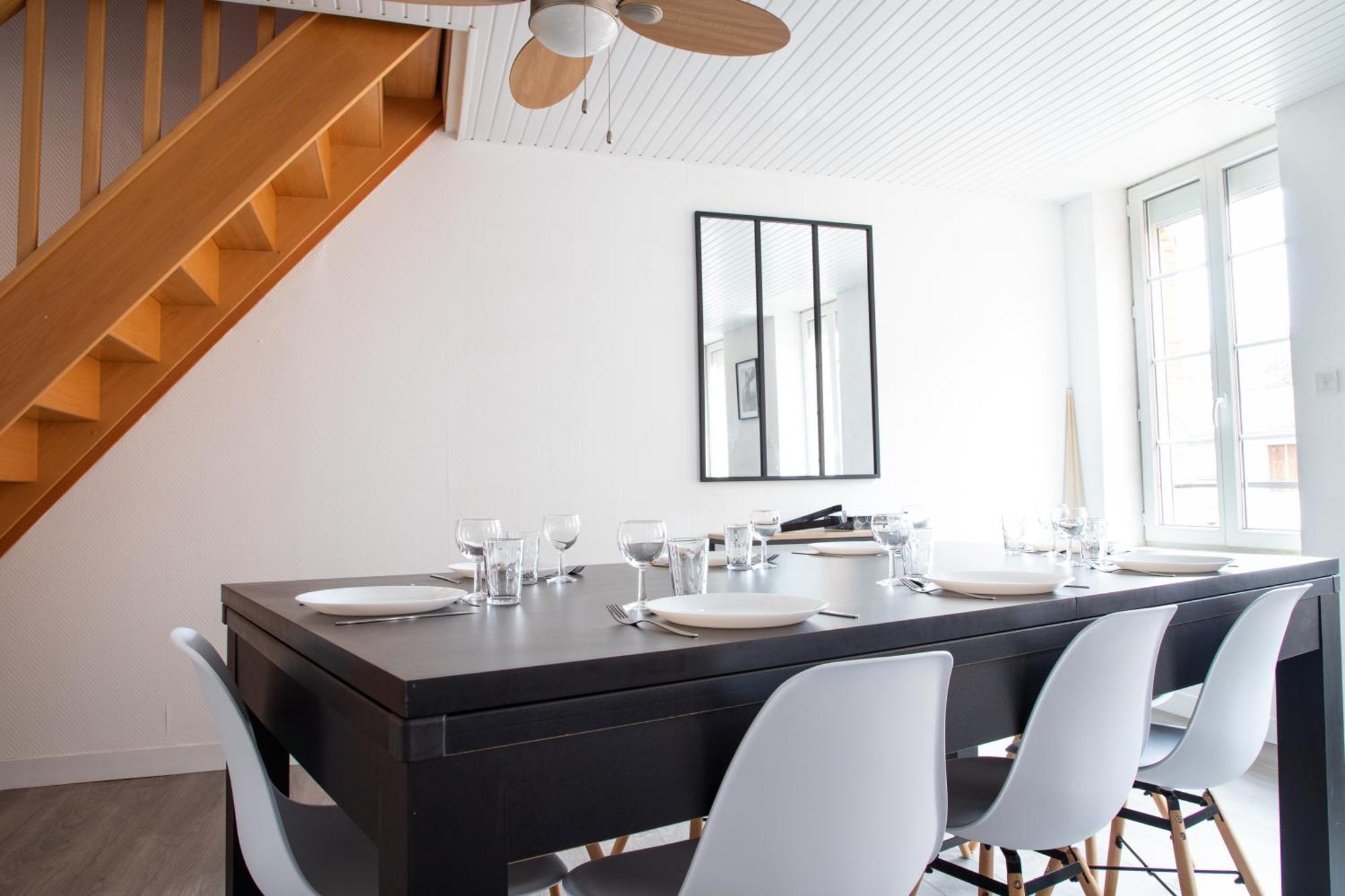 Grand Duplex Avec Billard Apartment Villeneuve-Tolosane ภายนอก รูปภาพ